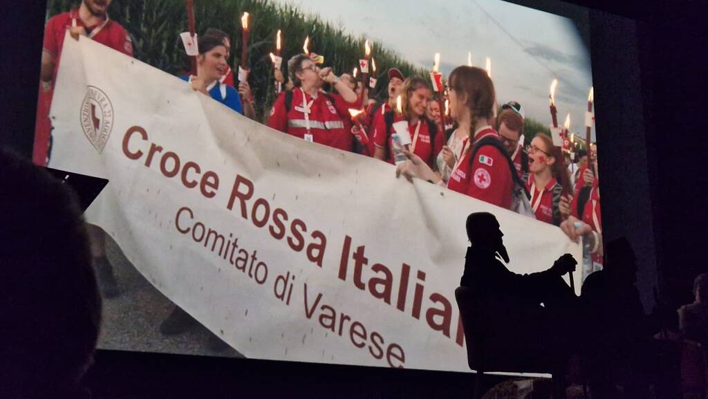 "La forza delle idee" della Croce Rossa in scena al Nuovo di Varese