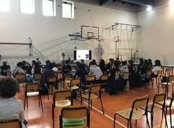 Settimana dell'orientamento al Legnani di Saronno, studenti a lezioni con docenti universitari e imprenditori