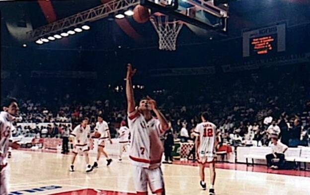 Varese - la vittoria dello scudetto 1999 e la stella