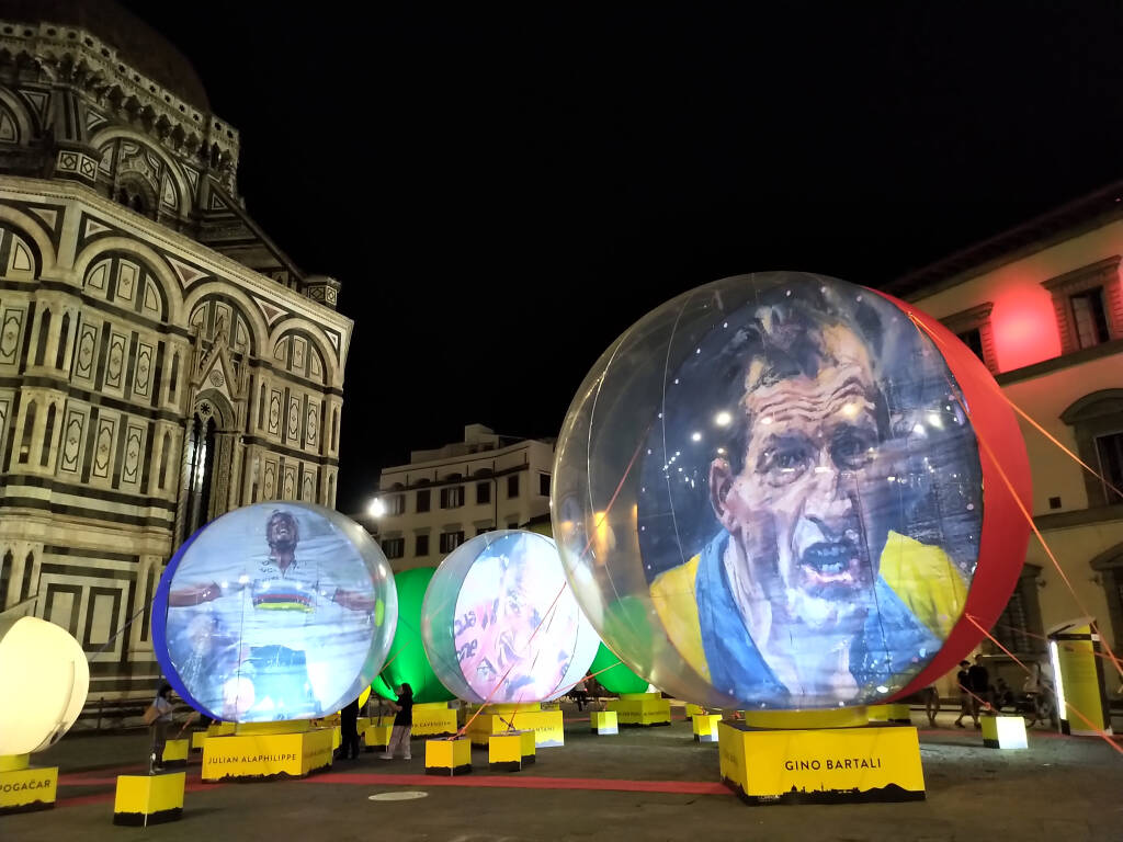 Firenze in giallo per la partenza del Tour de France