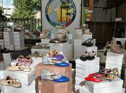 Gli Ambulanti di Forte dei Marmi® colorano la piazza di Laveno Mombello