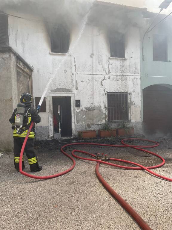 Incendio a San Giorgio su Legnano- Lunedì 3 giugno 
