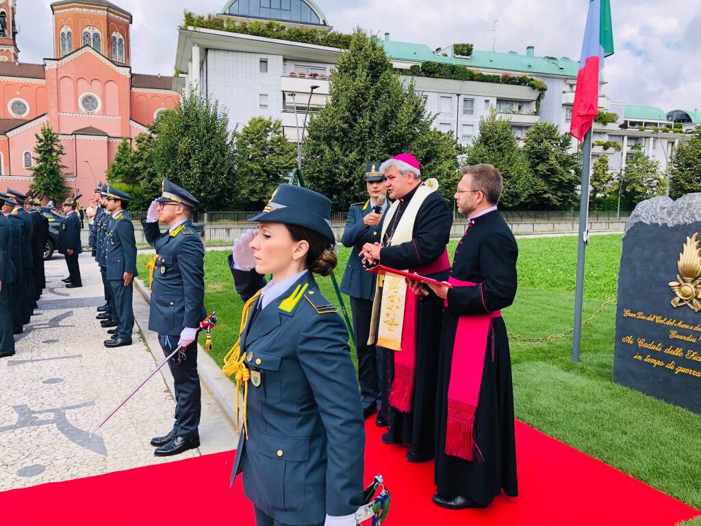 Intitolazione del monumento per i 120 anni della Guardia di Finanza