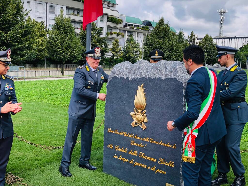 Intitolazione del monumento per i 120 anni della Guardia di Finanza