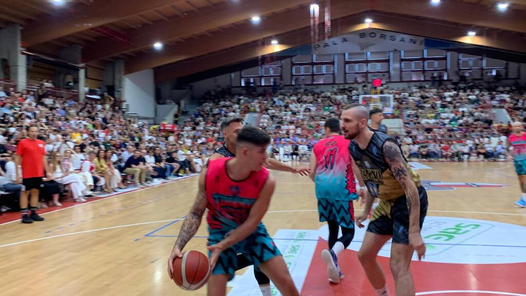 La partita show di Tommaso Marino e Bruno Cerella al Pala Borsani 