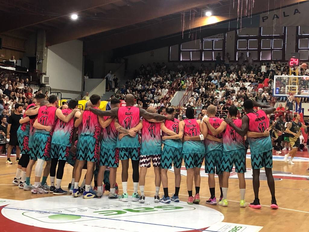 La partita show di Tommaso Marino e Bruno Cerella al Pala Borsani 