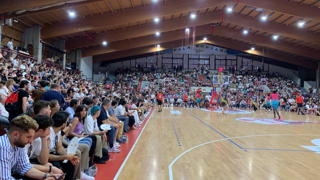 La partita show di Tommaso Marino e Bruno Cerella al Pala Borsani 