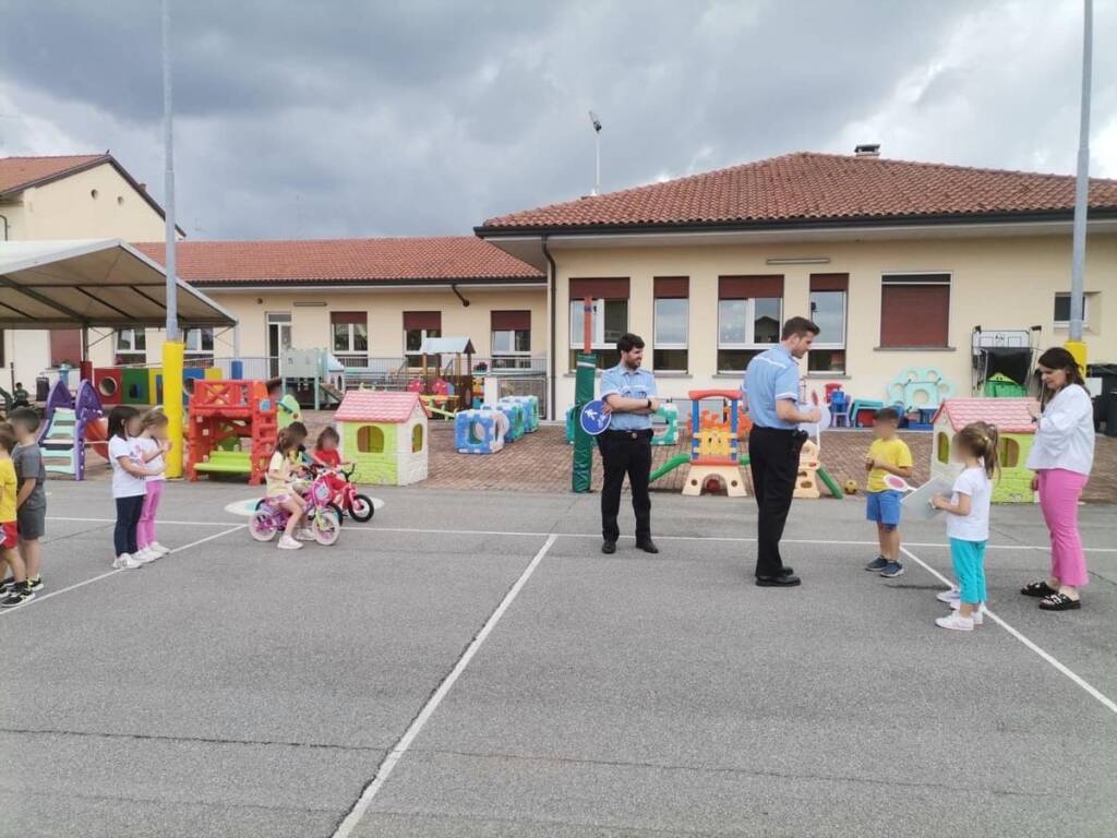 Polizia Locale a scuola per spiegare la sicurezza stradale e la legalità