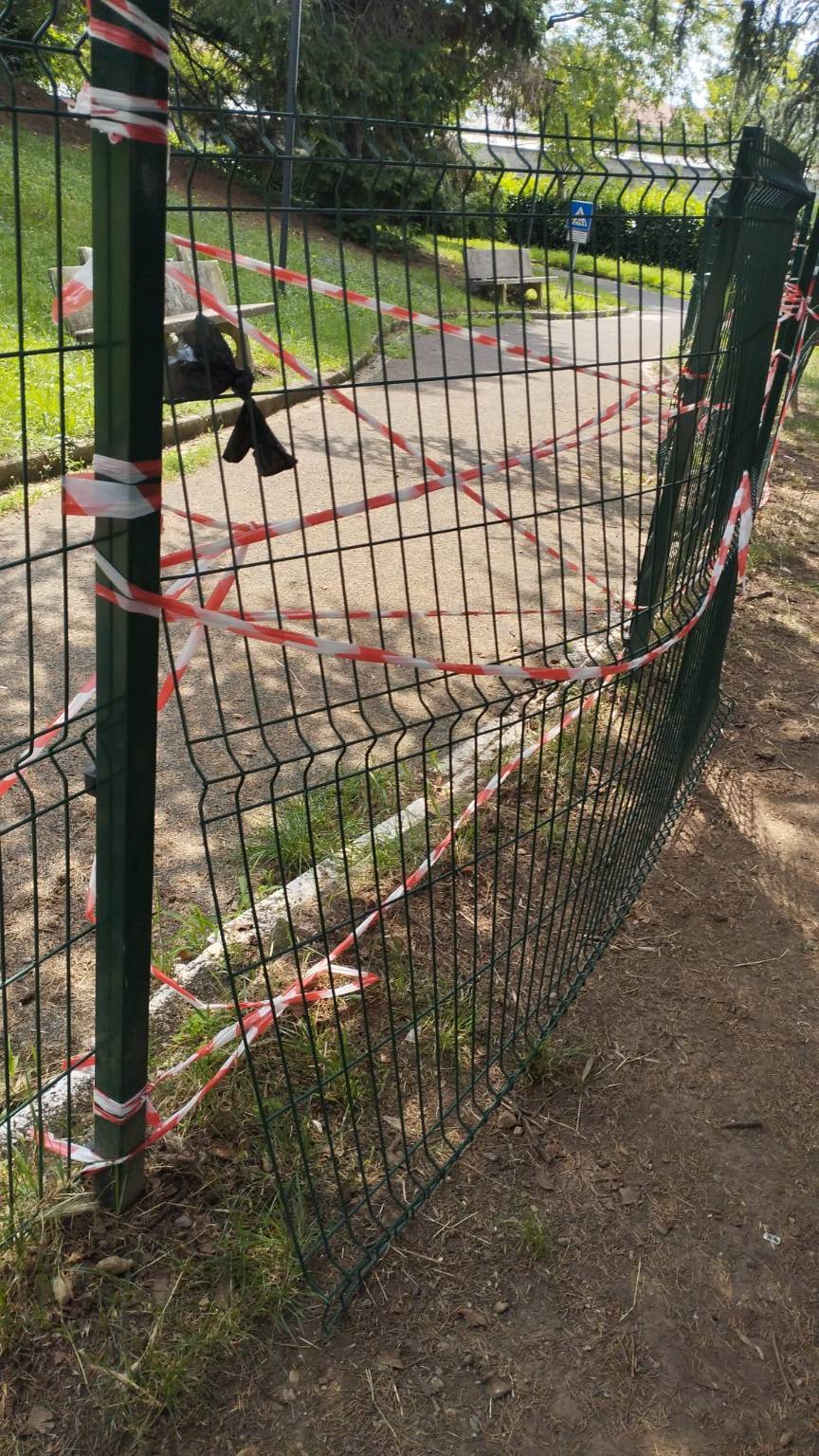 Atto vandalico nel weekend, chiusi a Saronno un parco e l'area cani