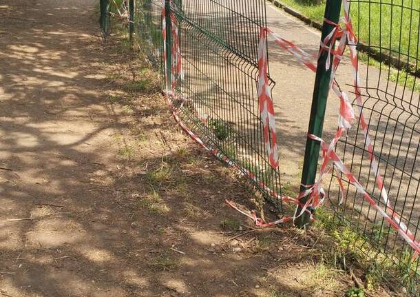 Atto vandalico nel weekend, chiusi a Saronno un parco e l'area cani