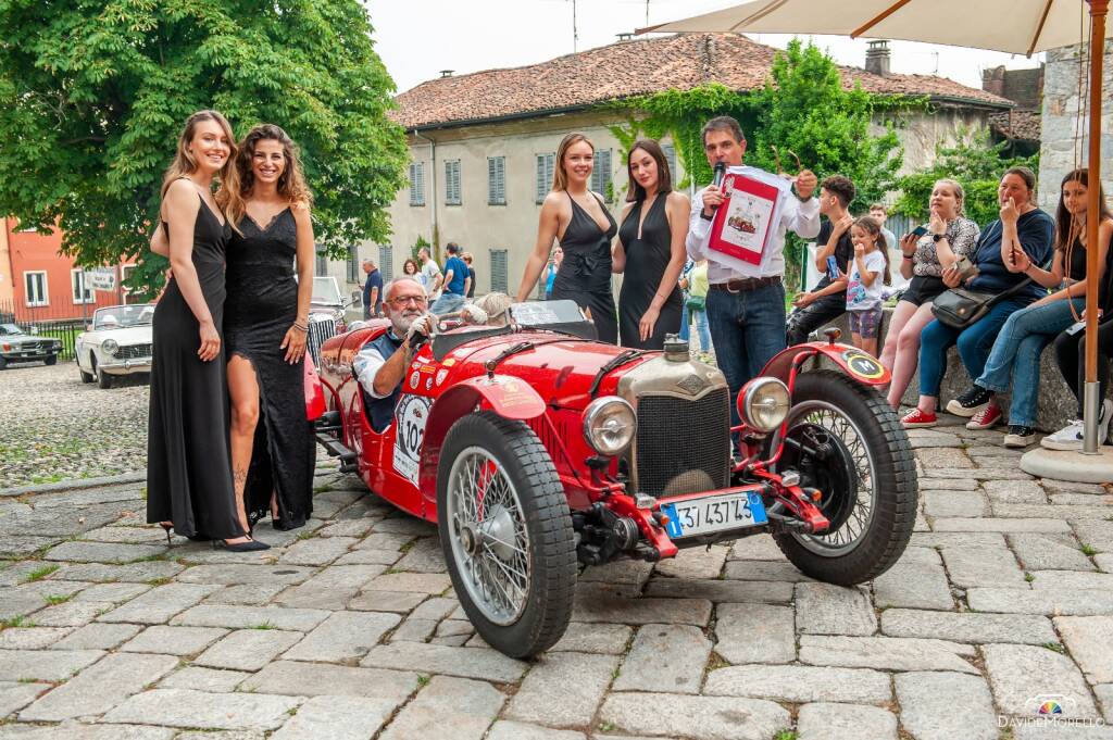 Auto storiche al castello di Somma