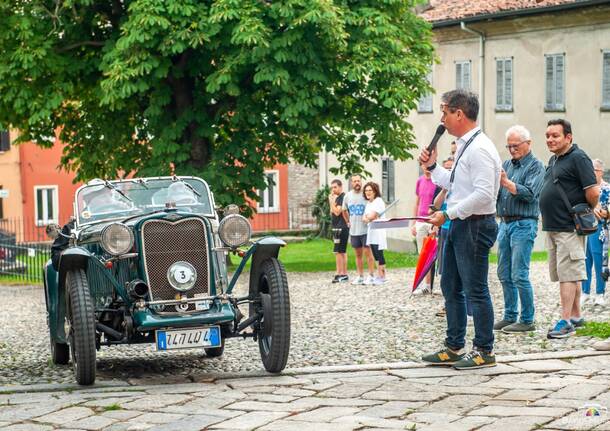 Auto storiche al castello di Somma