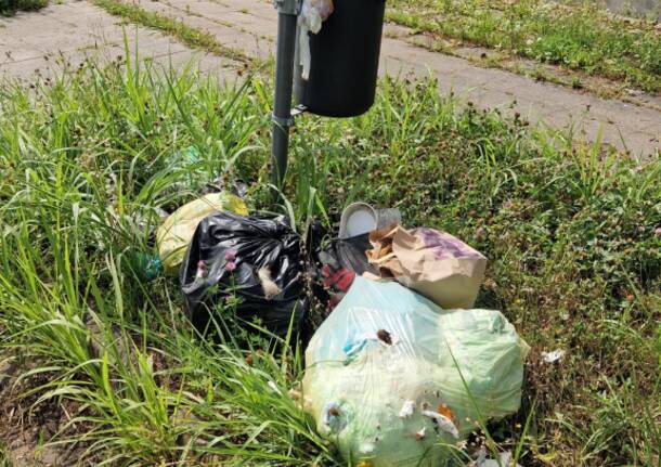 BUSTO ARSIZIO ZONA INDUSTRIALE =  IL DEGRADO