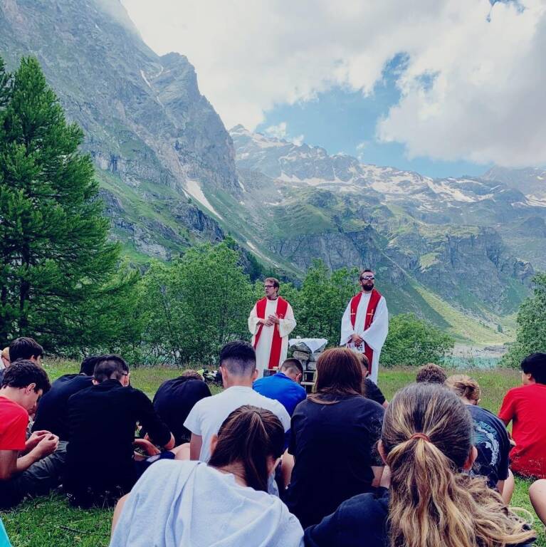 In Valtournenche il campeggio dell’Unita’ Pastorale Oltrestazione di Legnano