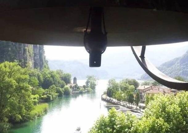 Sotto la campana lo stretto di Lavena Ponte Tresa