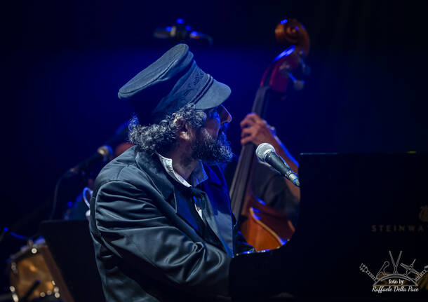 Le foto del concerto di Vinicio Capossela a Villa Arconati