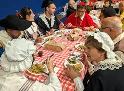 A cena con Renzo e Lucia a Gurone