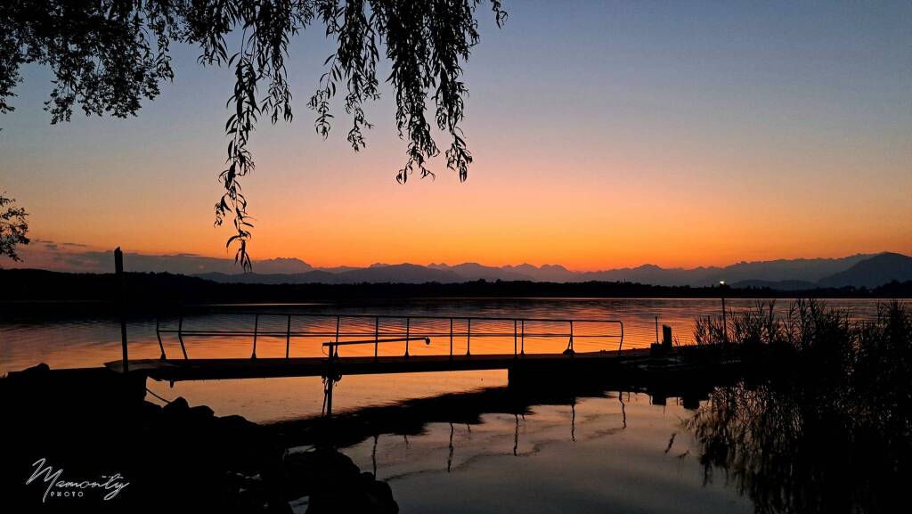 foto del giorno 6 agosto 2024 cazzago brabbia tramonto | foto Mauro Montalbetti