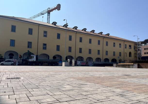 La Caserma Garibaldi di Varese svela la facciata su Piazza Repubblica