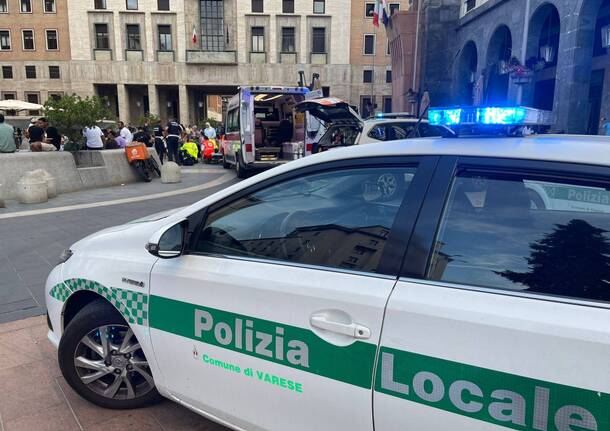 incidente piazza monte grappa