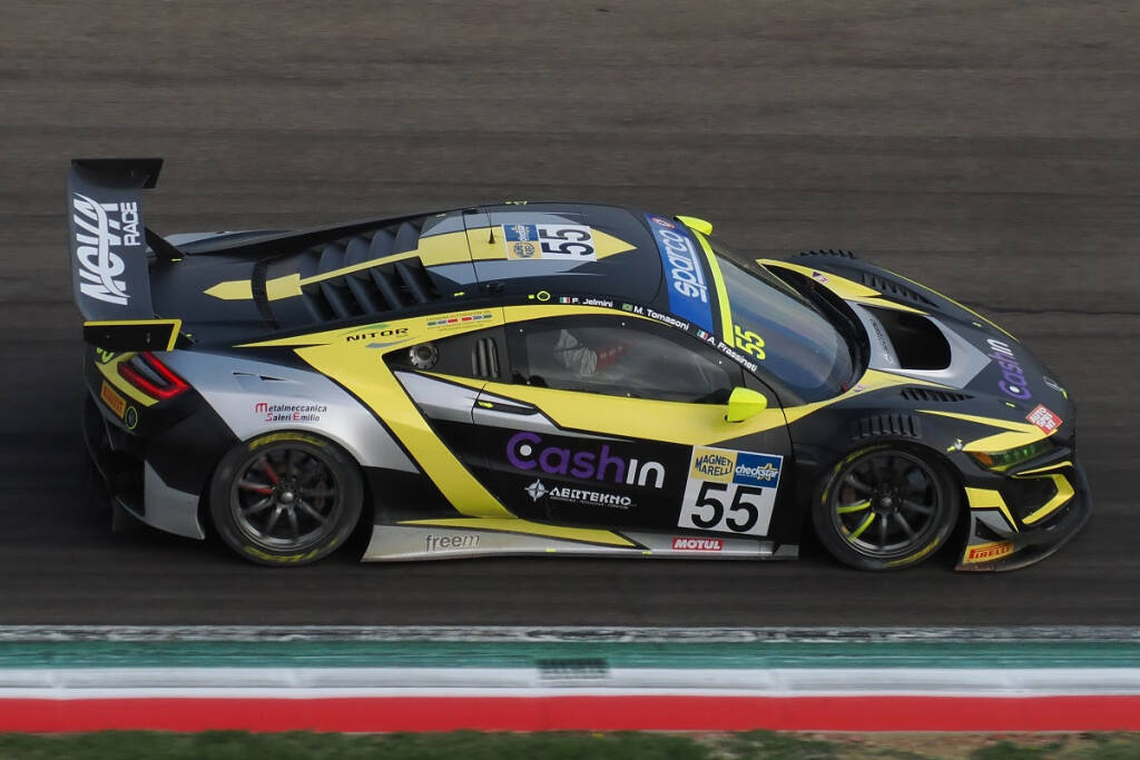 Doppia vittoria a Imola per il team varesino Nova Race