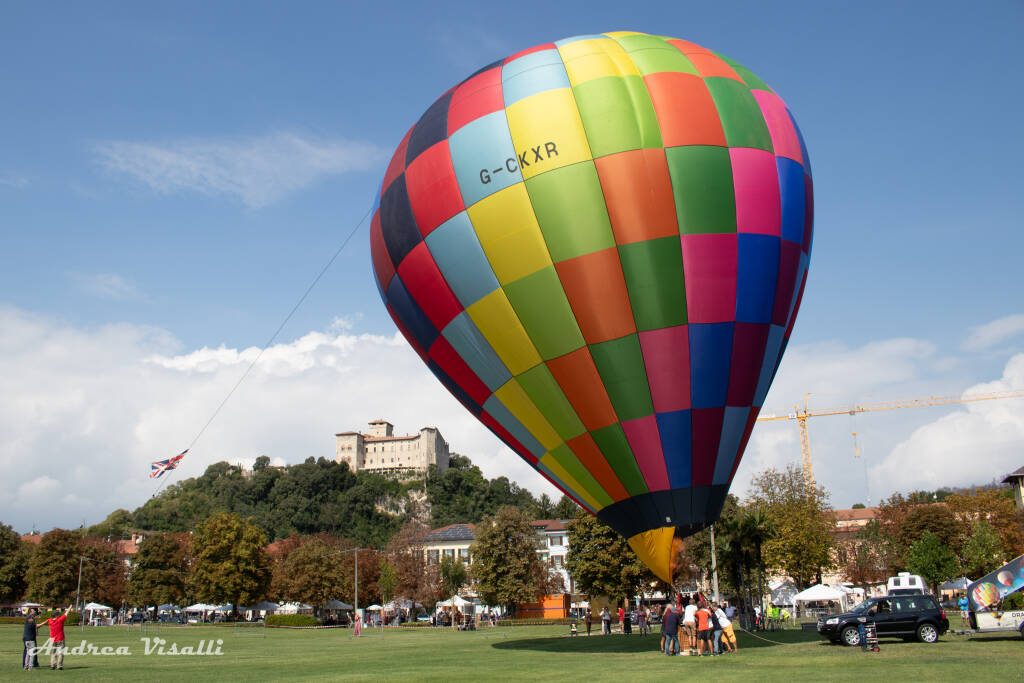 Mongolfiere ad Angera