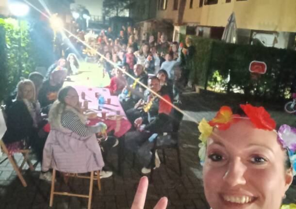 La festa Hawaiana del quartiere di via Per Canegrate a Legnano