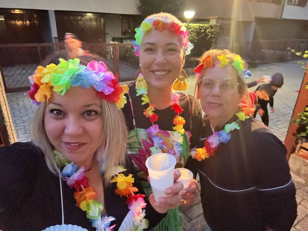 La festa Hawaiana del quartiere di via Per Canegrate a Legnano