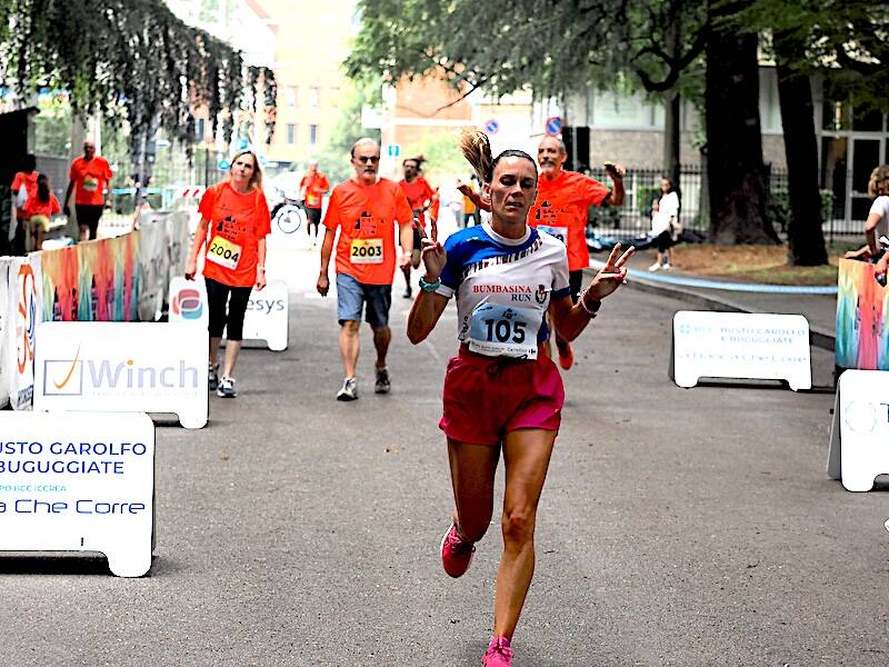 La GallaRun Ten ferma la pioggia e conquista Gallarate