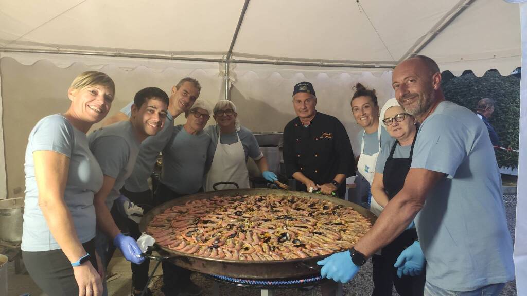 La "paella" accende la festa a Ternate