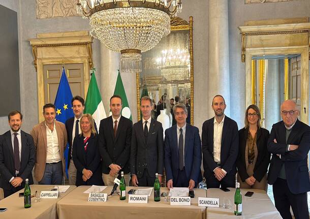 La presidenza del Consiglio Regionale a Villa Panza