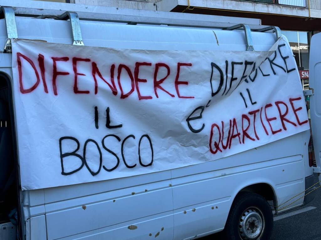 Manifestazione Gallarate via Curtatone