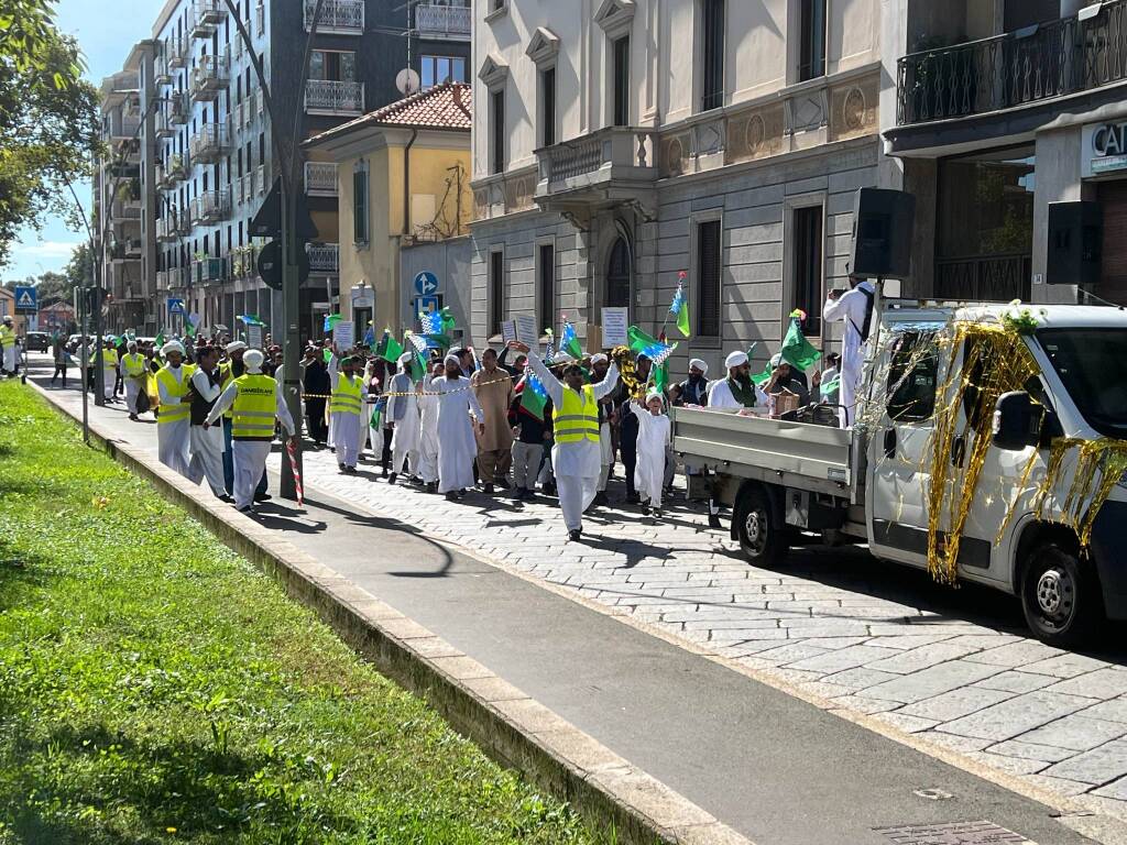 Oltre 400 fedeli sunniti in corteo a Legnano