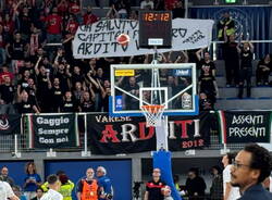 ultras varese basket brescia