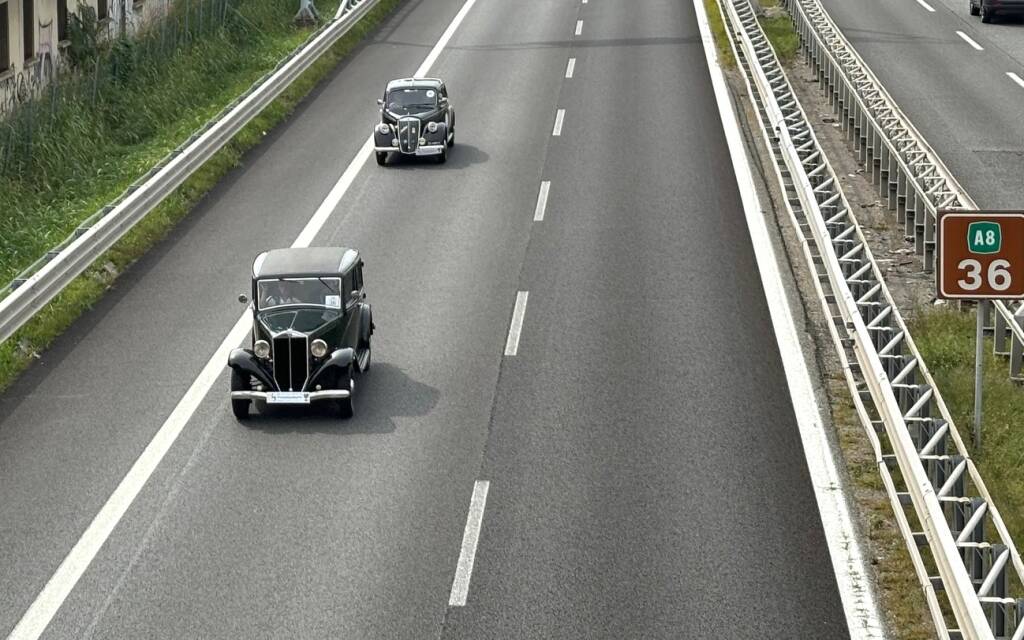 Varese - La sfilata di auto e moto storiche in Autolaghi