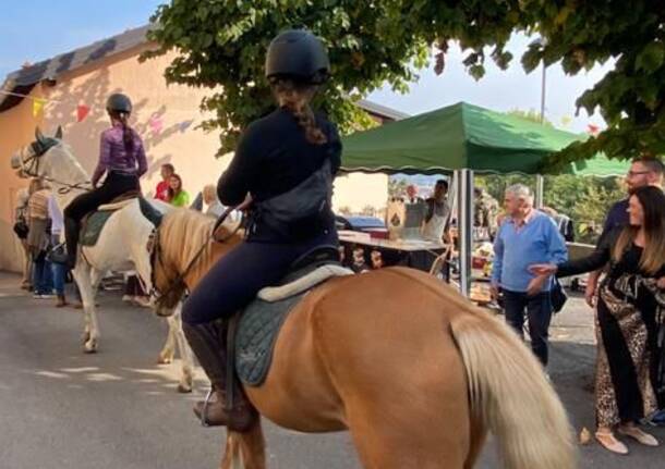 Bregazzana, bancarelle a km zero e passeggiate a cavallo