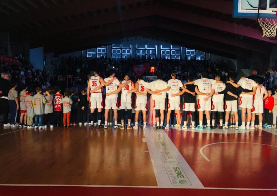 Basket Legnano sfida Piacenza al PalaBorsani 