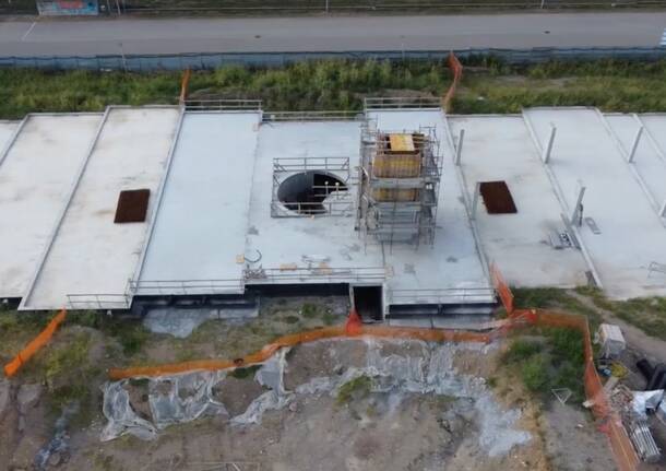 Cantiere nuova scuola di Villa Cortese 