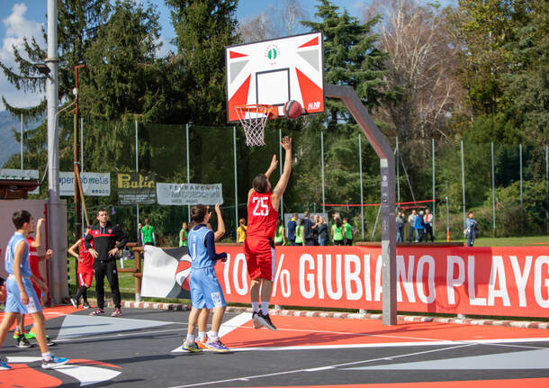 L’ inaugurazione del nuovo campetto da basket di Giubiano