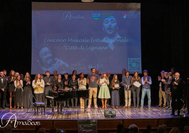 Cinquanta talenti sul palco del Teatro Tirinnanzi di Legnano per ricordare il baritono Franco Sioli