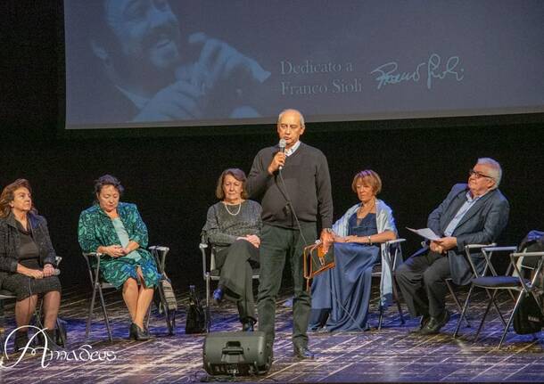 Cinquanta talenti sul palco del Teatro Tirinnanzi di Legnano per ricordare il baritono Franco Sioli