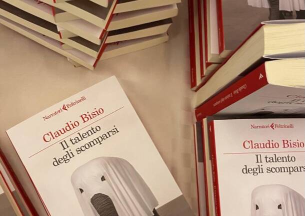 Claudio Bisio presenta il suo romanzo a Gallarate 