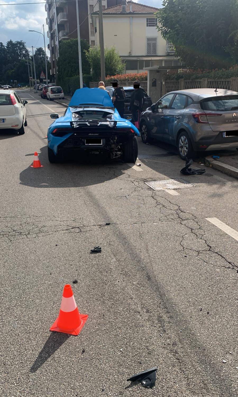 Incidente tra supercar a Gallarate