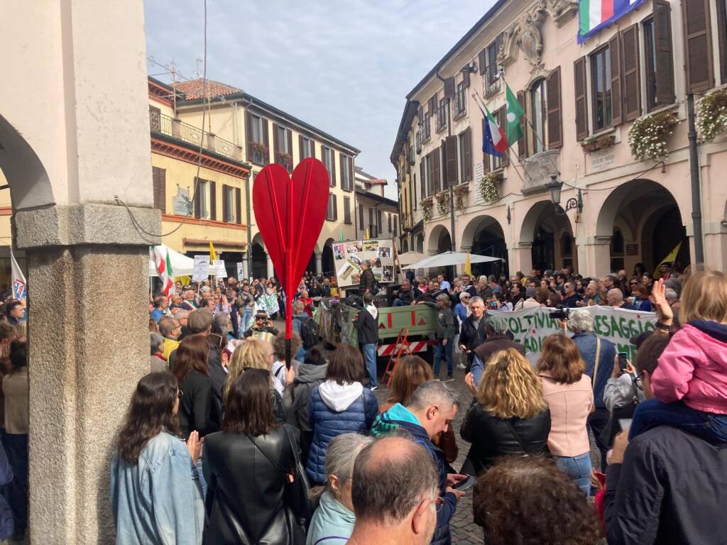 La protesta contro la tangenziale di Abbiategrasso