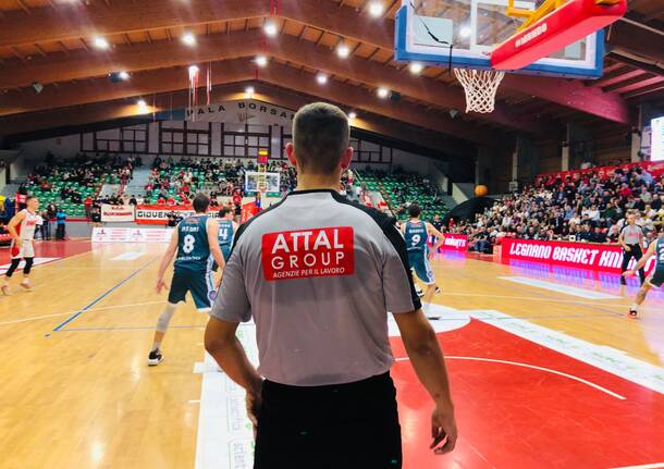 La sfida tra Legnano Basket e Saronno al PalaBorsani di Castellanza 