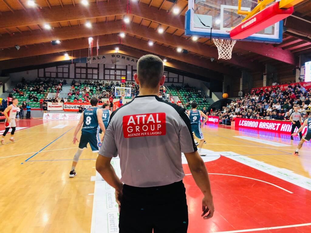 La sfida tra Legnano Basket e Saronno al PalaBorsani di Castellanza 