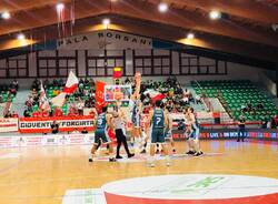 La sfida tra Legnano Basket e Saronno al PalaBorsani di Castellanza 