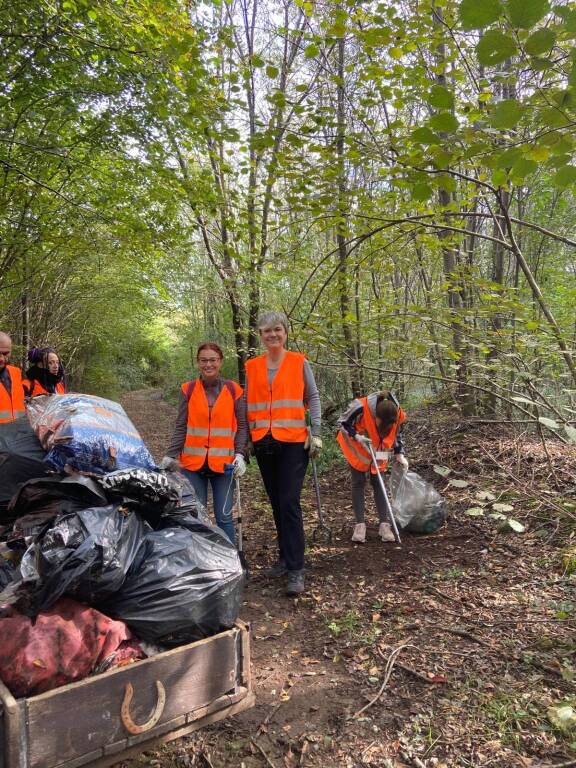 Pulizia del bosco del Rugareto a Rescaldina in occasione di Puliamo il Mondo