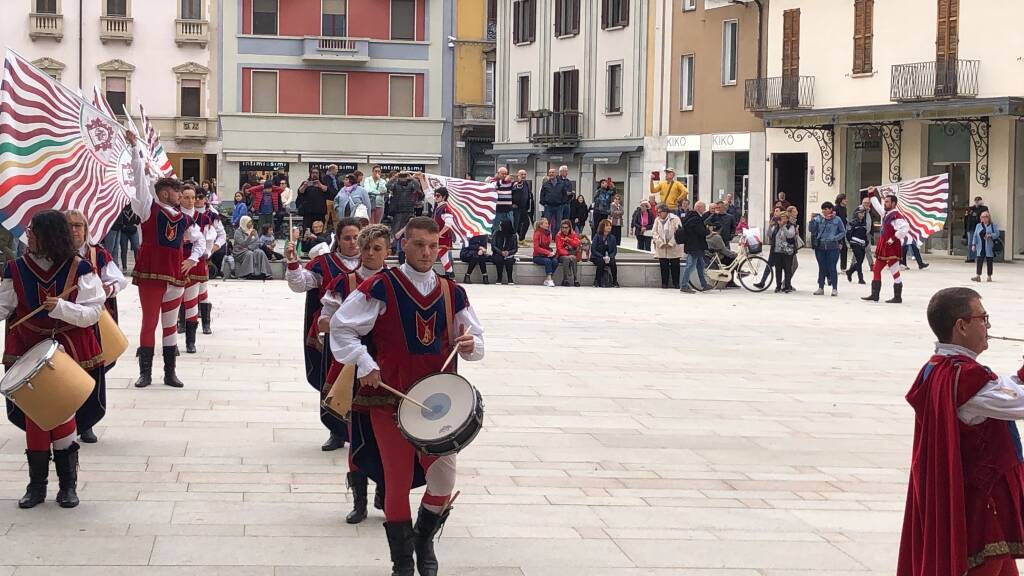 Sbandieratori e Musici di Legnano in festa per i loro 40 anni 