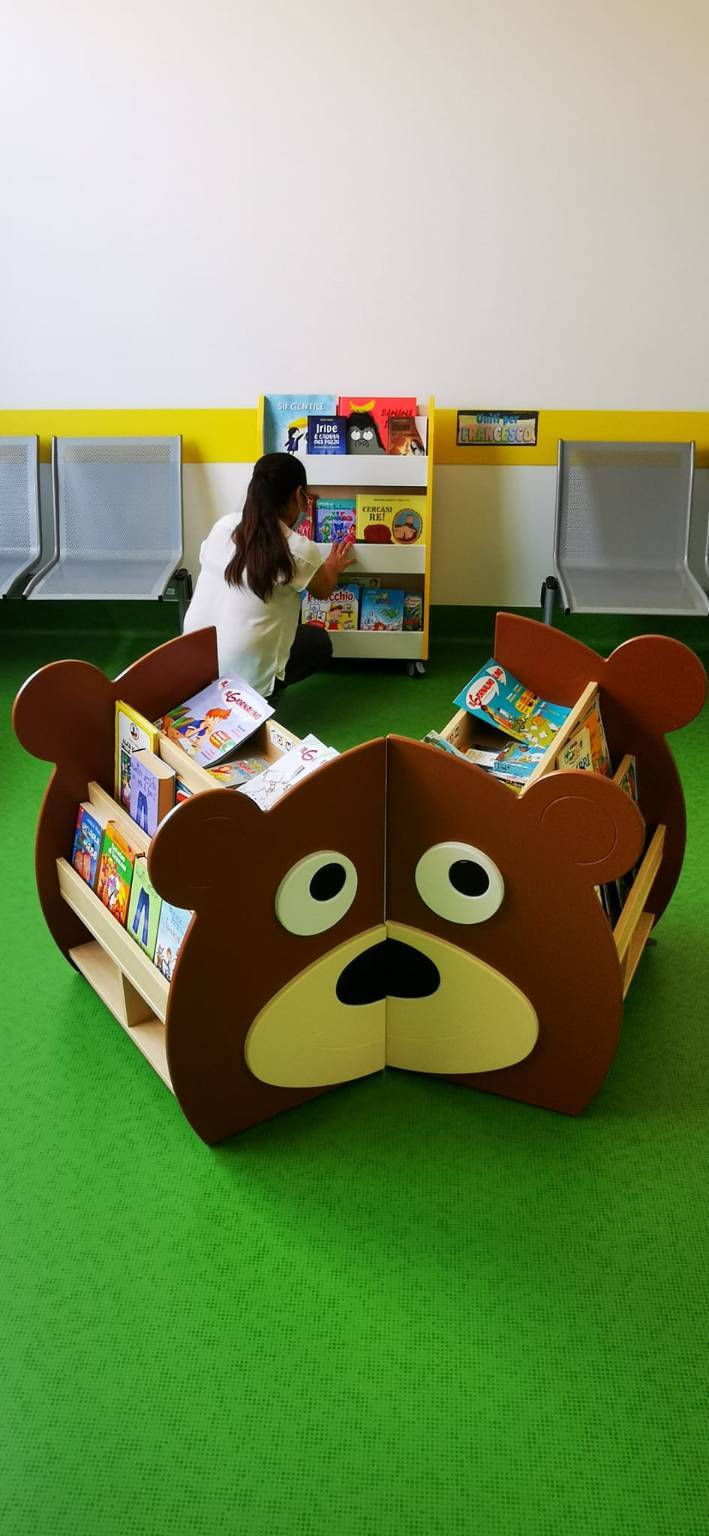 Tre librerie all'Ospedale Buzzi per ricordare Francesco, il piccolo guerriero di Busto Garolfo scomparso a 11 anni